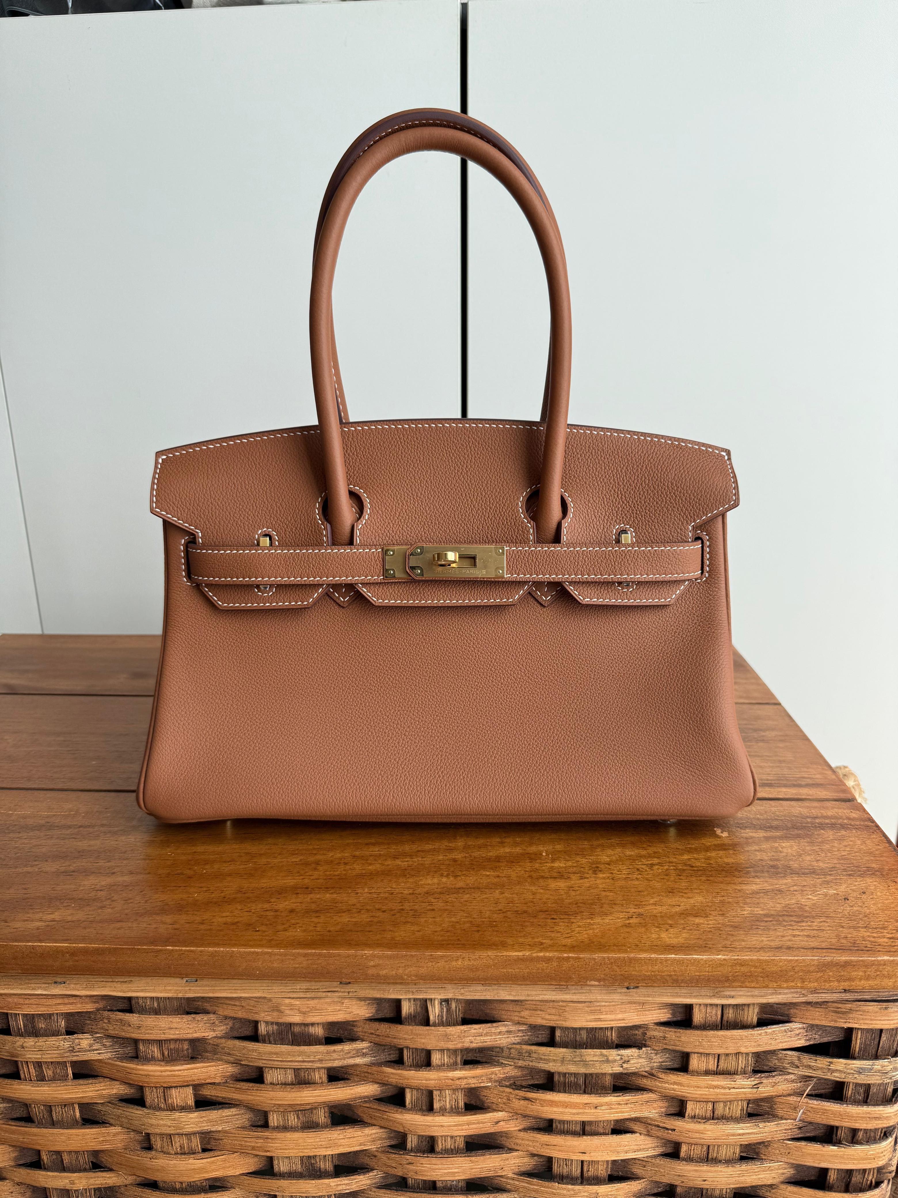أناقة لا تحتاج إلى تعريف ✨👜