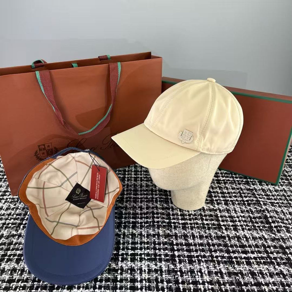 Loro Piana Baseball Cap – قبعة مقاومة للماء والرياح ببطانة كاروهات أيقونية
