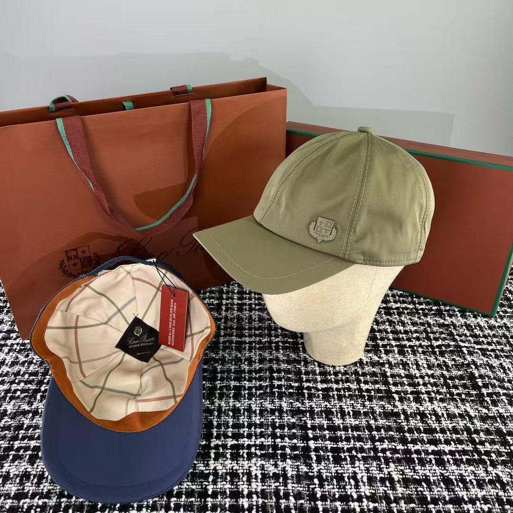 Loro Piana Baseball Cap – قبعة مقاومة للماء والرياح ببطانة كاروهات أيقونية