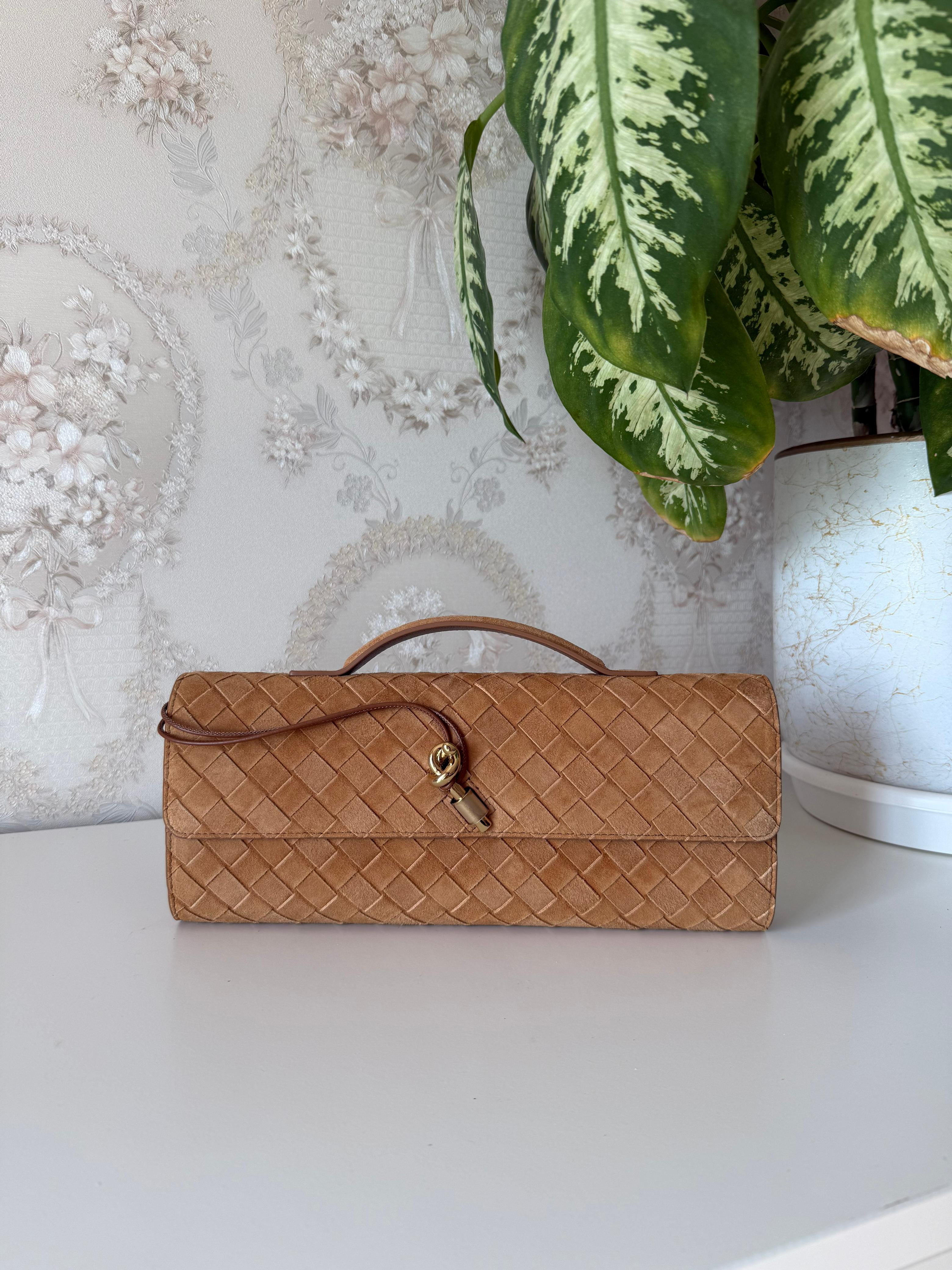 شنطة كتف انيقة بتصميم فاخر