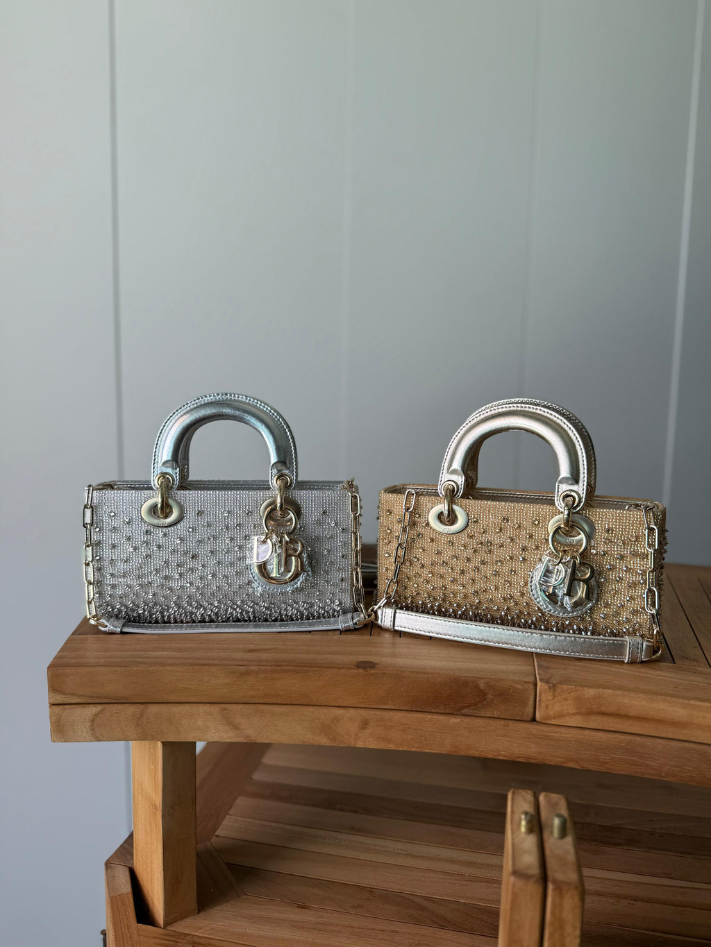 👜 شنطة كريستال فاخرة 22 سم – أناقة لامعة تخطف الأنظار