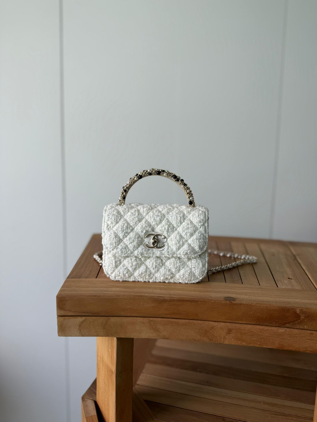 Elegant White Mini Bag – Luxury Soft Design | PriveRoyal