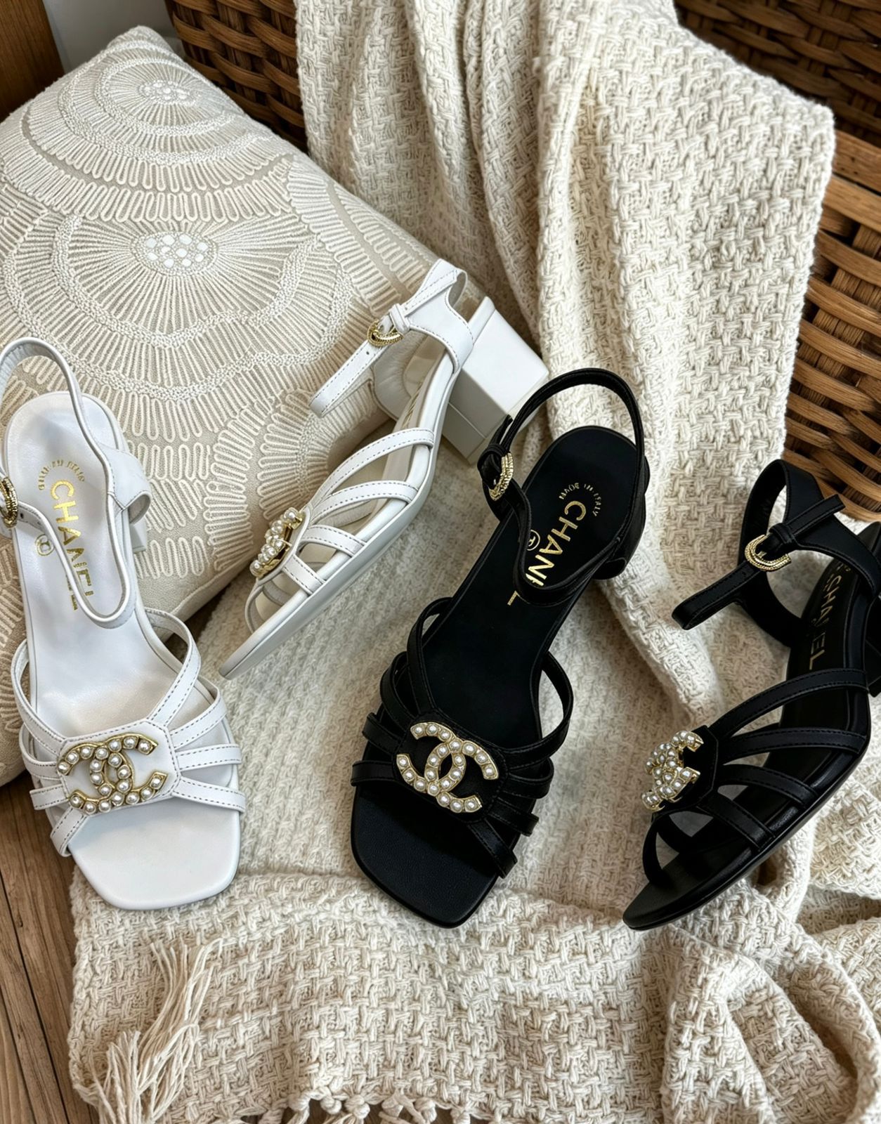 👡 صندل نسائي أنيق بكعب مريح مع تفاصيل لؤلؤ فاخرة
