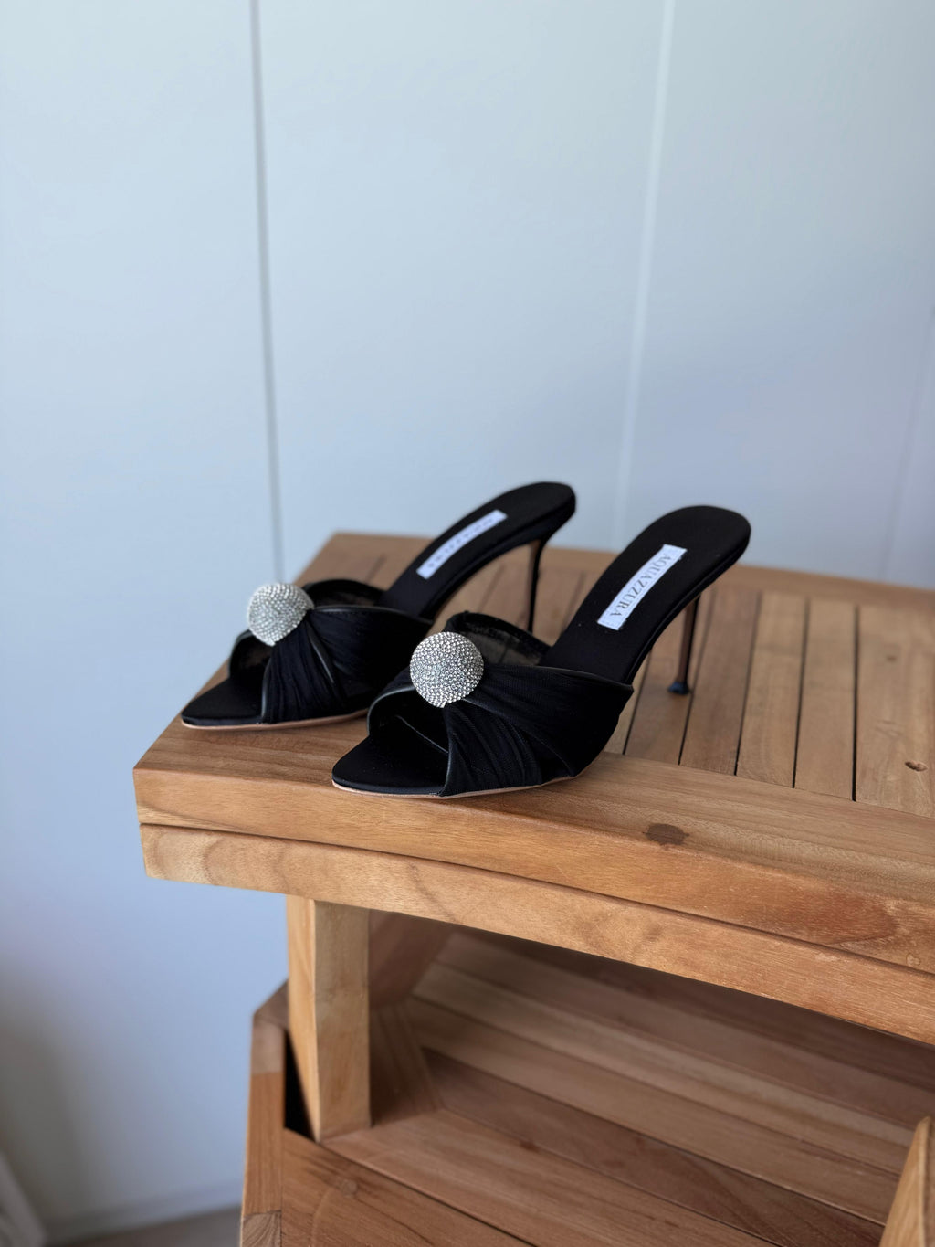 حذاء نسائي بكعب أنيق