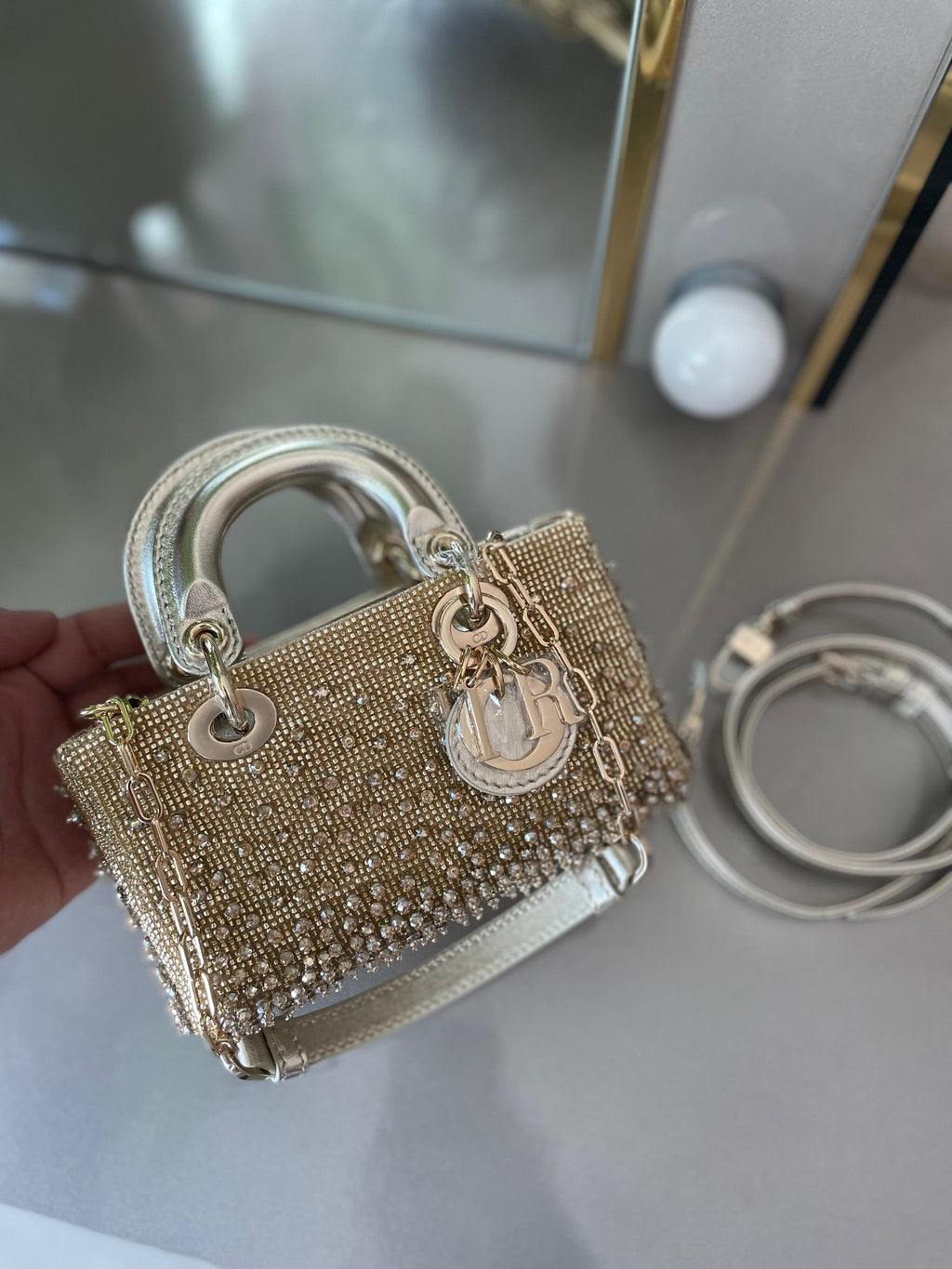 Luxury embellished women's handbag – elegant design with a gold chain | High quality