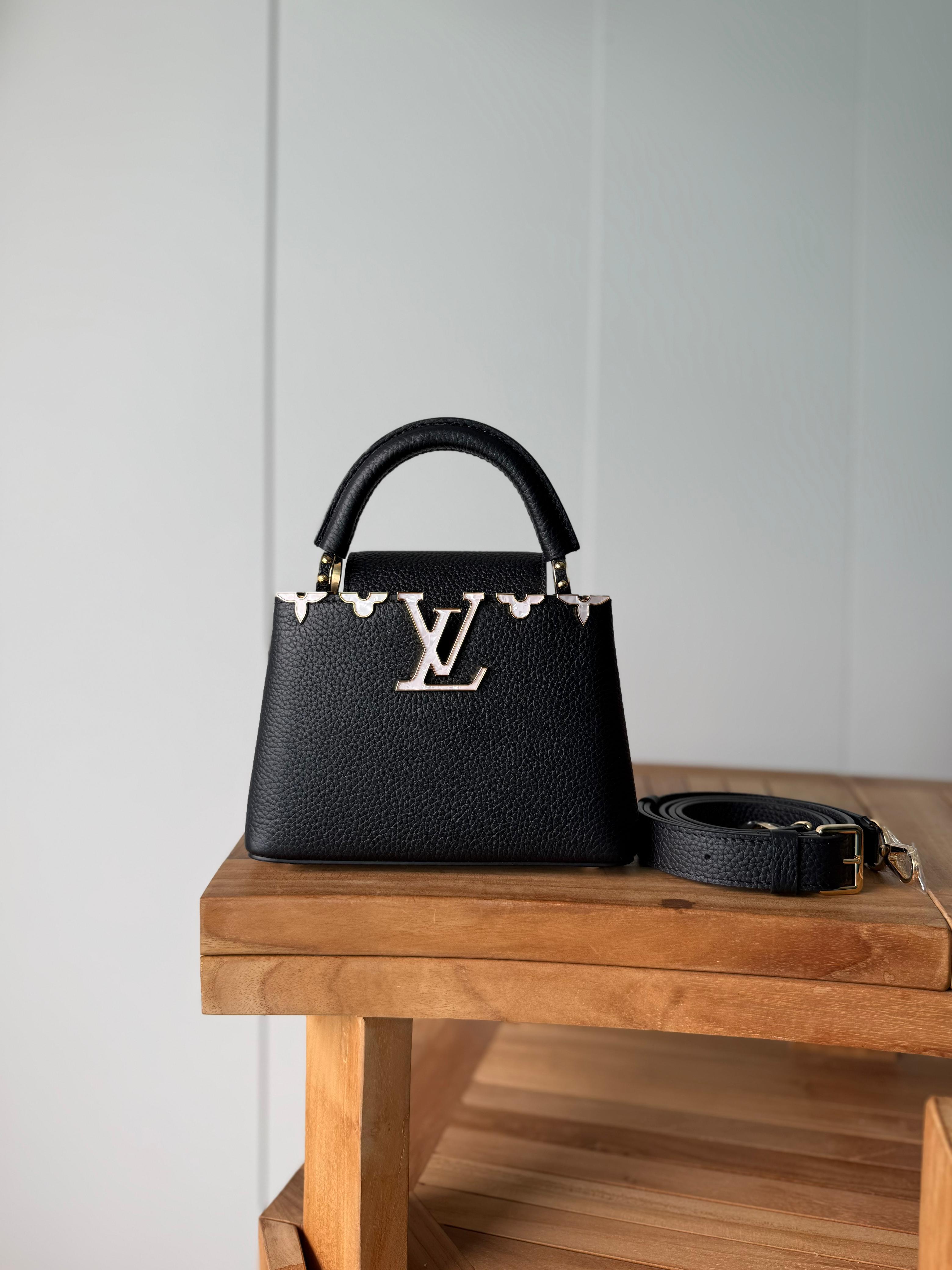 Designer Style Handbag – High Qualityحقيبة نسائية عصرية بتفاصيل فخمة